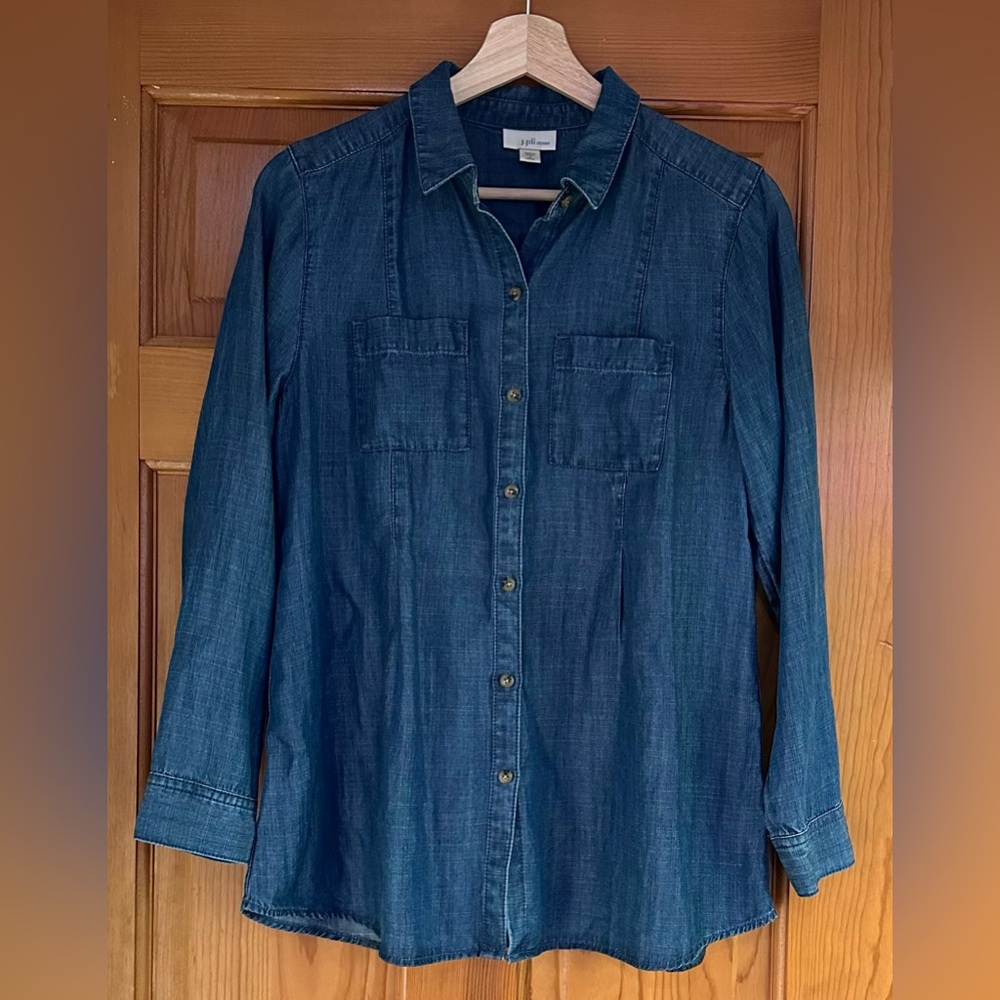 J.Jill Denim blue chambray button down shirt